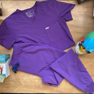 FIGS Ultra Violet RARE COLOR Scrub Set